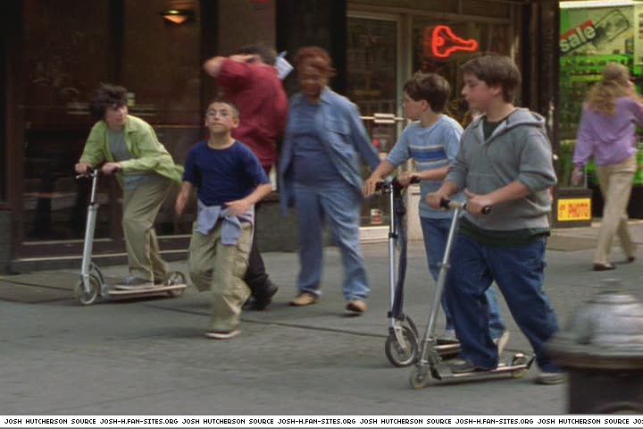 littlemanhattan-captures102.jpg littlemanhattan-captures102.jpg