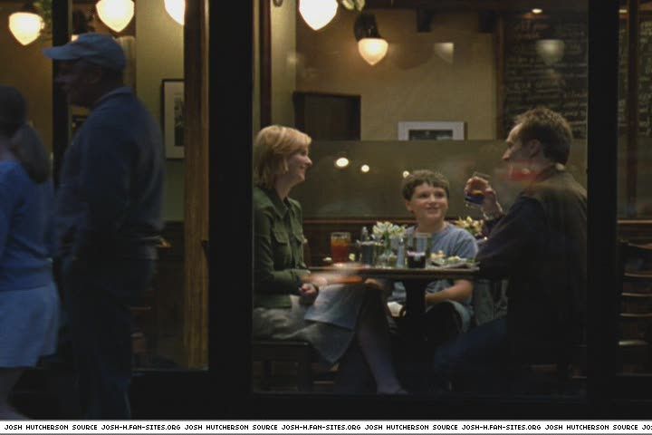 littlemanhattan-captures1039.jpg littlemanhattan-captures1039.jpg