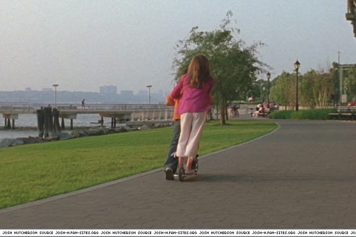 littlemanhattan-captures1053.jpg littlemanhattan-captures1053.jpg