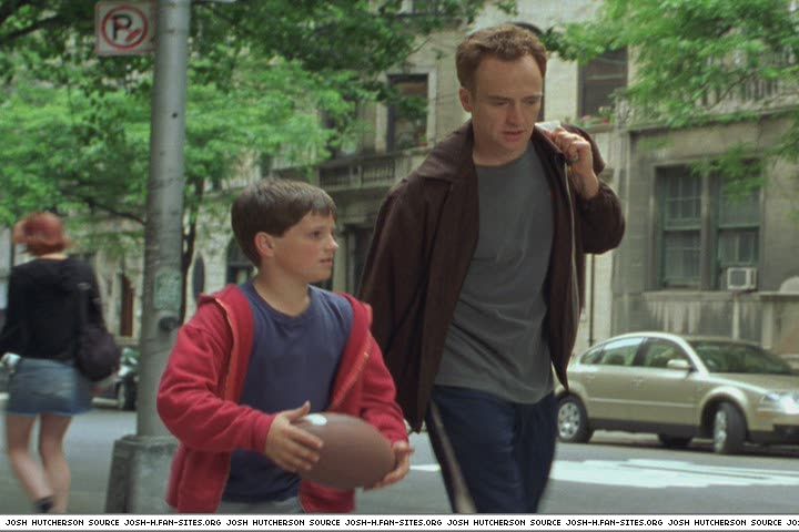 littlemanhattan-captures125.jpg littlemanhattan-captures125.jpg