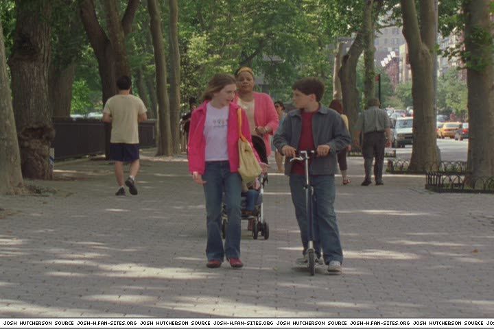 littlemanhattan-captures240.jpg