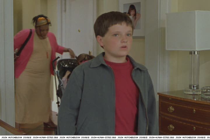 littlemanhattan-captures260.jpg littlemanhattan-captures260.jpg