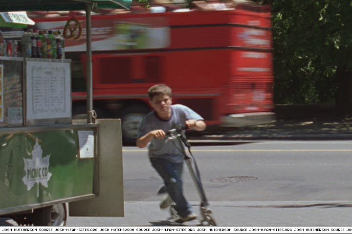 littlemanhattan-captures363.jpg littlemanhattan-captures363.jpg