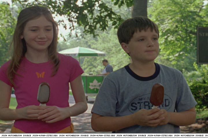 littlemanhattan-captures422.jpg littlemanhattan-captures422.jpg
