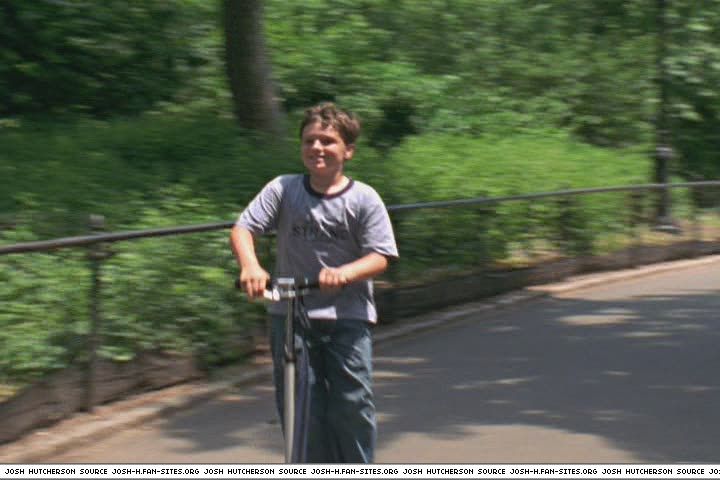 littlemanhattan-captures487.jpg littlemanhattan-captures487.jpg