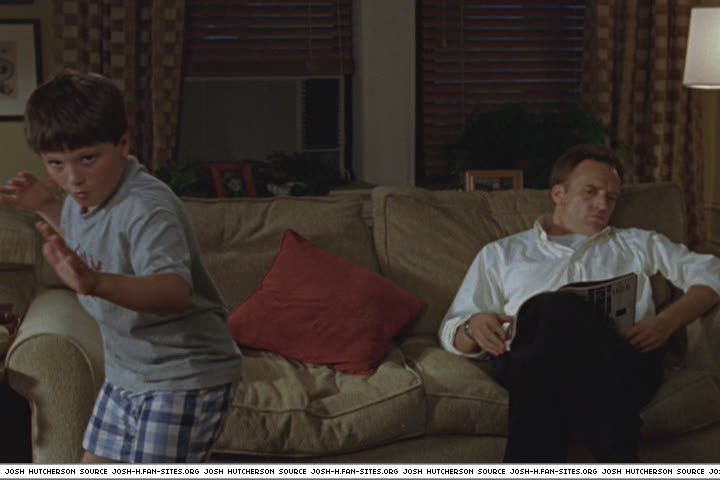 littlemanhattan-captures512.jpg littlemanhattan-captures512.jpg