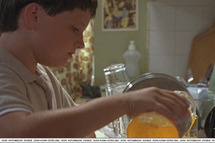 littlemanhattan-captures605.jpg littlemanhattan-captures605.jpg