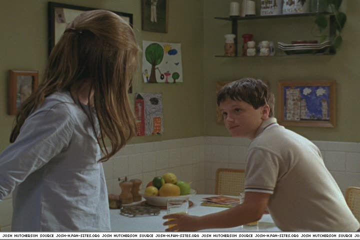 littlemanhattan-captures607.jpg littlemanhattan-captures607.jpg