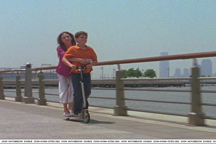 littlemanhattan-captures705.jpg littlemanhattan-captures705.jpg