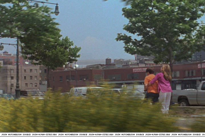 littlemanhattan-captures707.jpg littlemanhattan-captures707.jpg