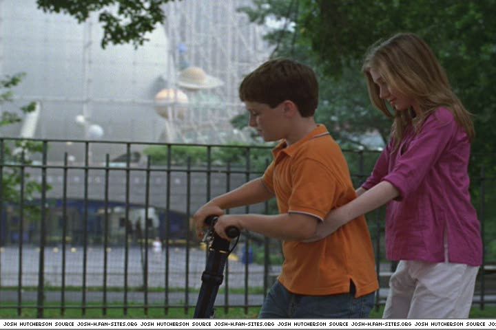 littlemanhattan-captures747.jpg littlemanhattan-captures747.jpg