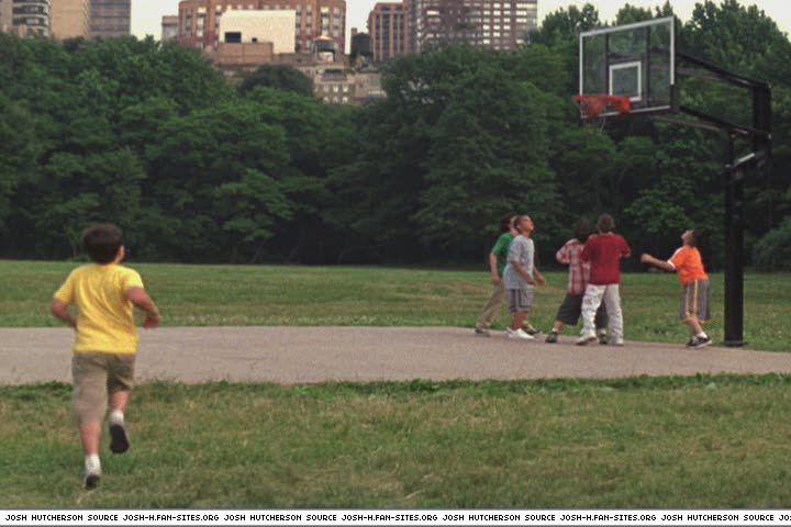 littlemanhattan-captures821.jpg littlemanhattan-captures821.jpg