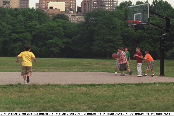 littlemanhattan-captures822.jpg littlemanhattan-captures822.jpg