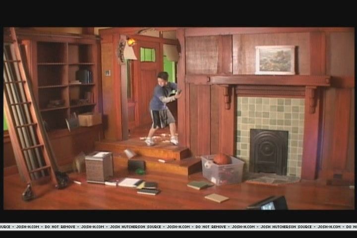 zathura-blackhousefeature030.JPG