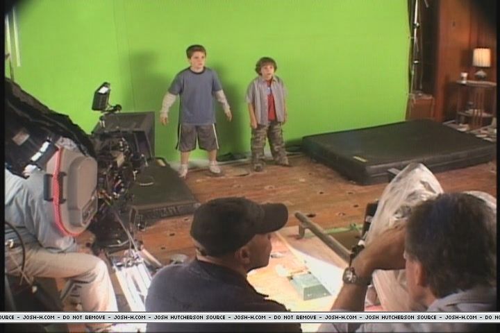 zathura-castfeature055.JPG