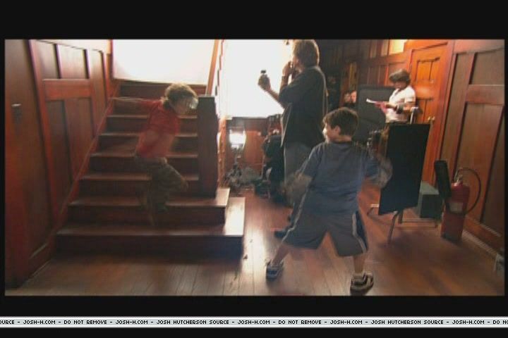 zathura-castfeature098.JPG