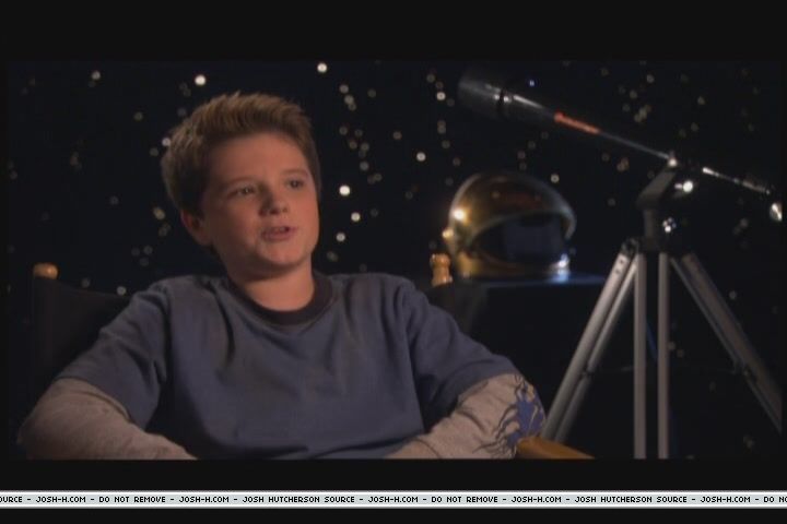 zathura-castfeature211.JPG