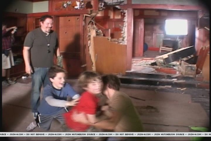 zathura-castfeature244.JPG