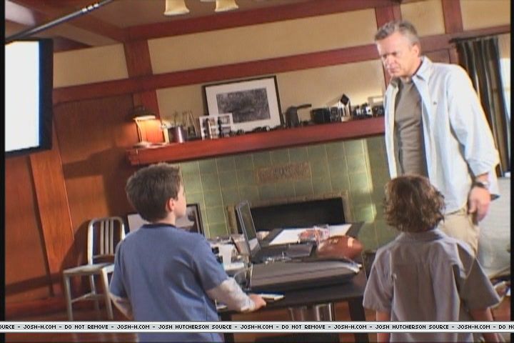 zathura-rightmovesfeature019.JPG