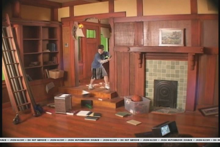zathura-rightmovesfeature067.JPG