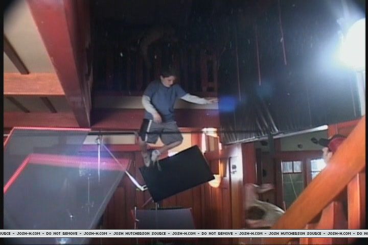 zathura-rightmovesfeature088.JPG