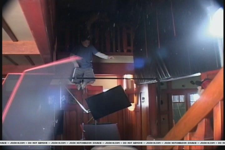 zathura-rightmovesfeature089.JPG