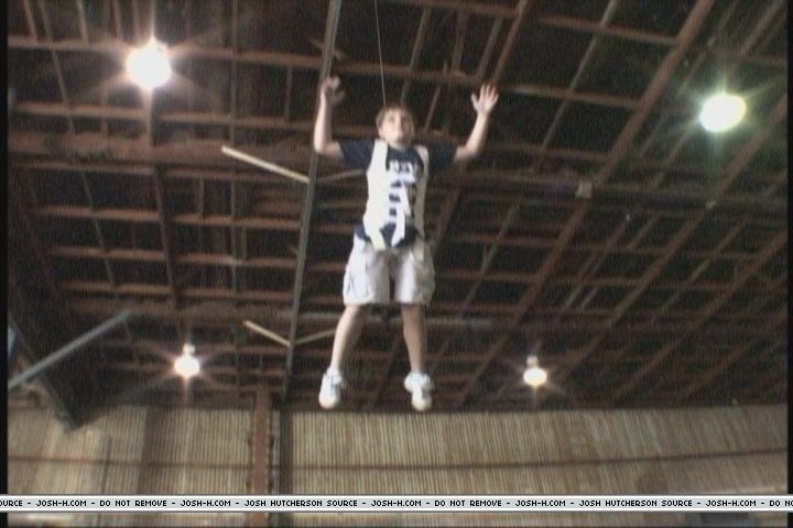 zathura-rightmovesfeature110.JPG