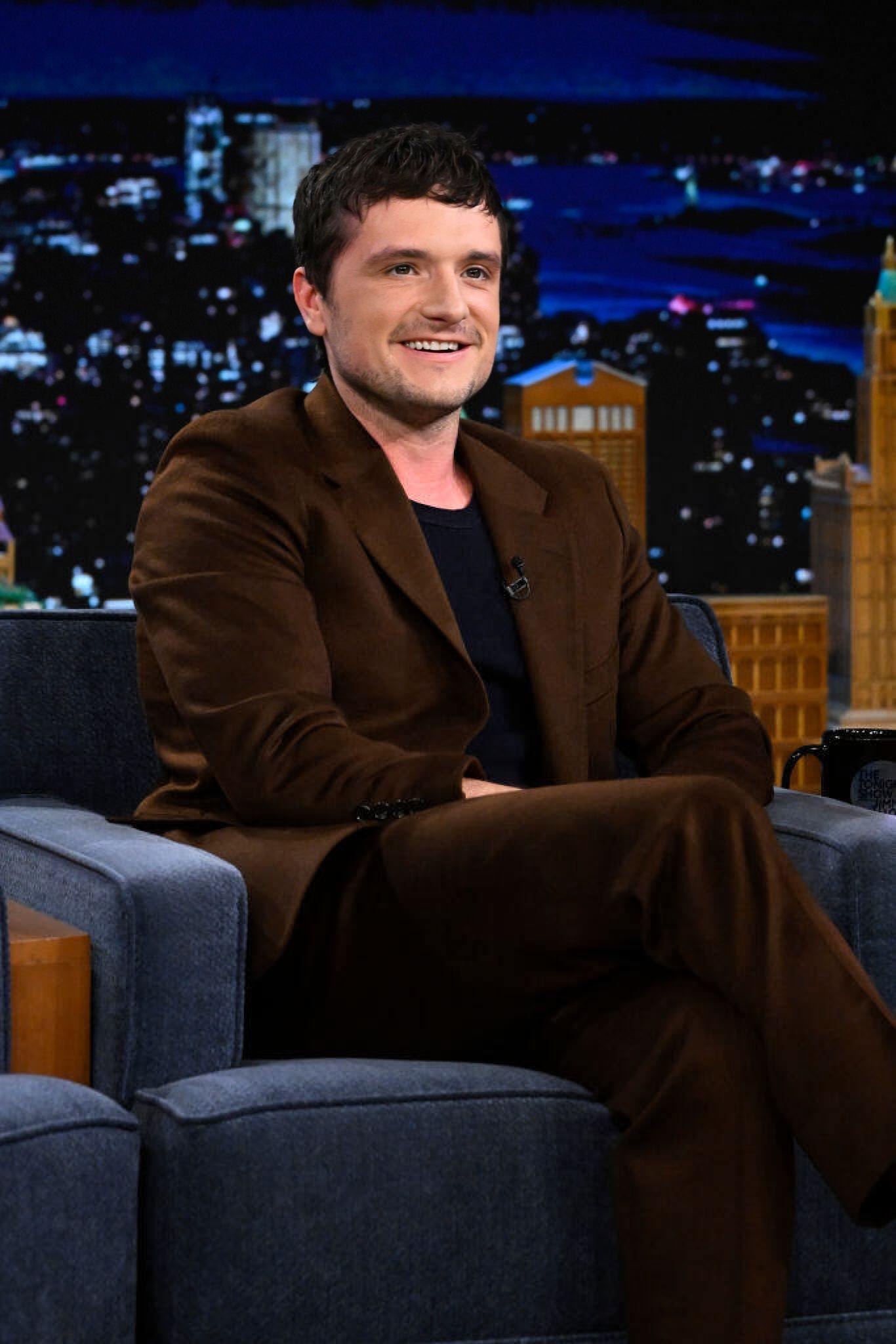simplyjoshhutcherson-003.jpg simplyjoshhutcherson-003.jpg