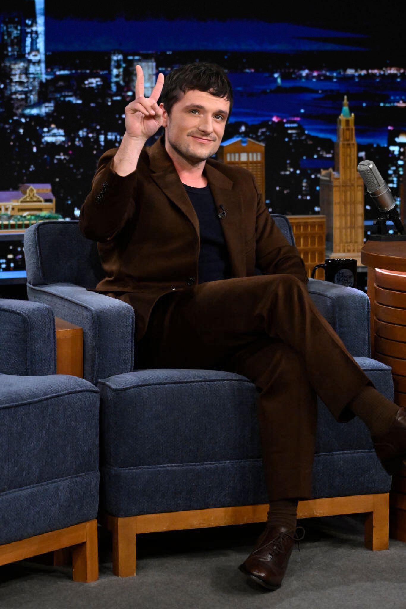 simplyjoshhutcherson-005.jpg simplyjoshhutcherson-005.jpg